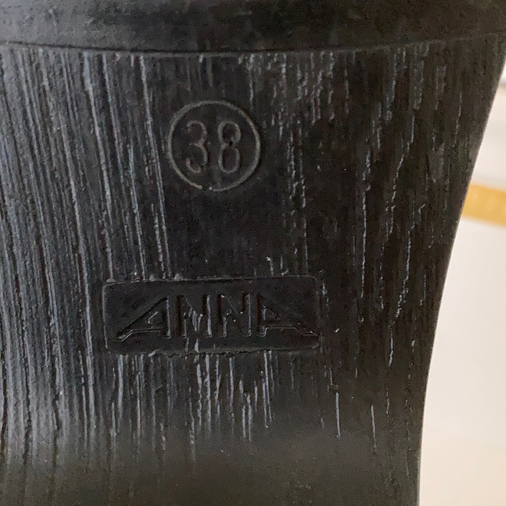 Clogs - Picture 6 of 6